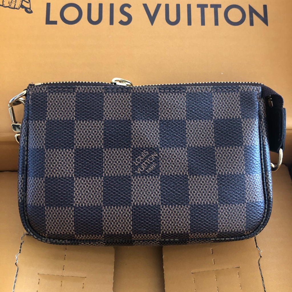 Louis Vuitton Lv Mini Pouchette